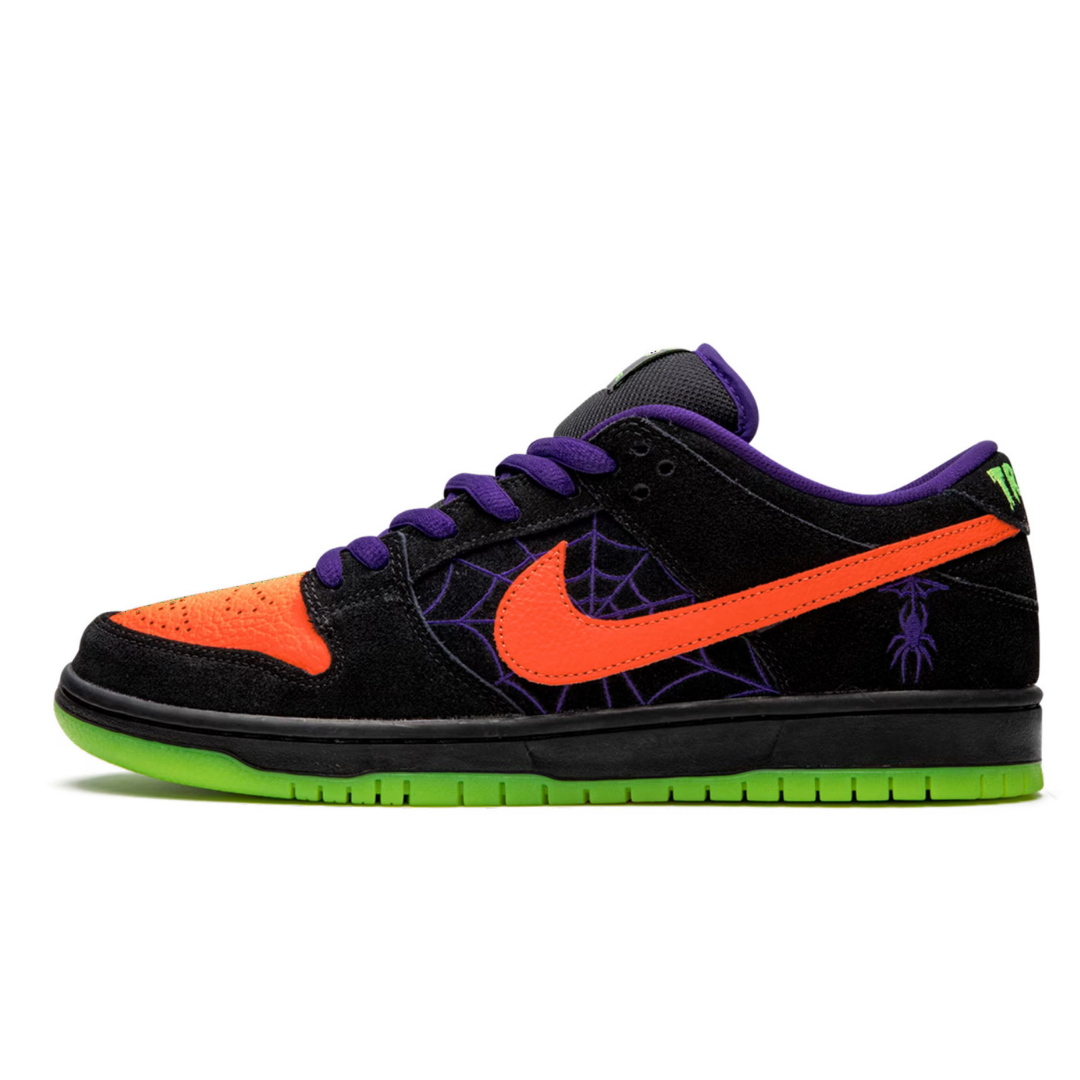 SB DUNK LOW 'Night of Mischief'