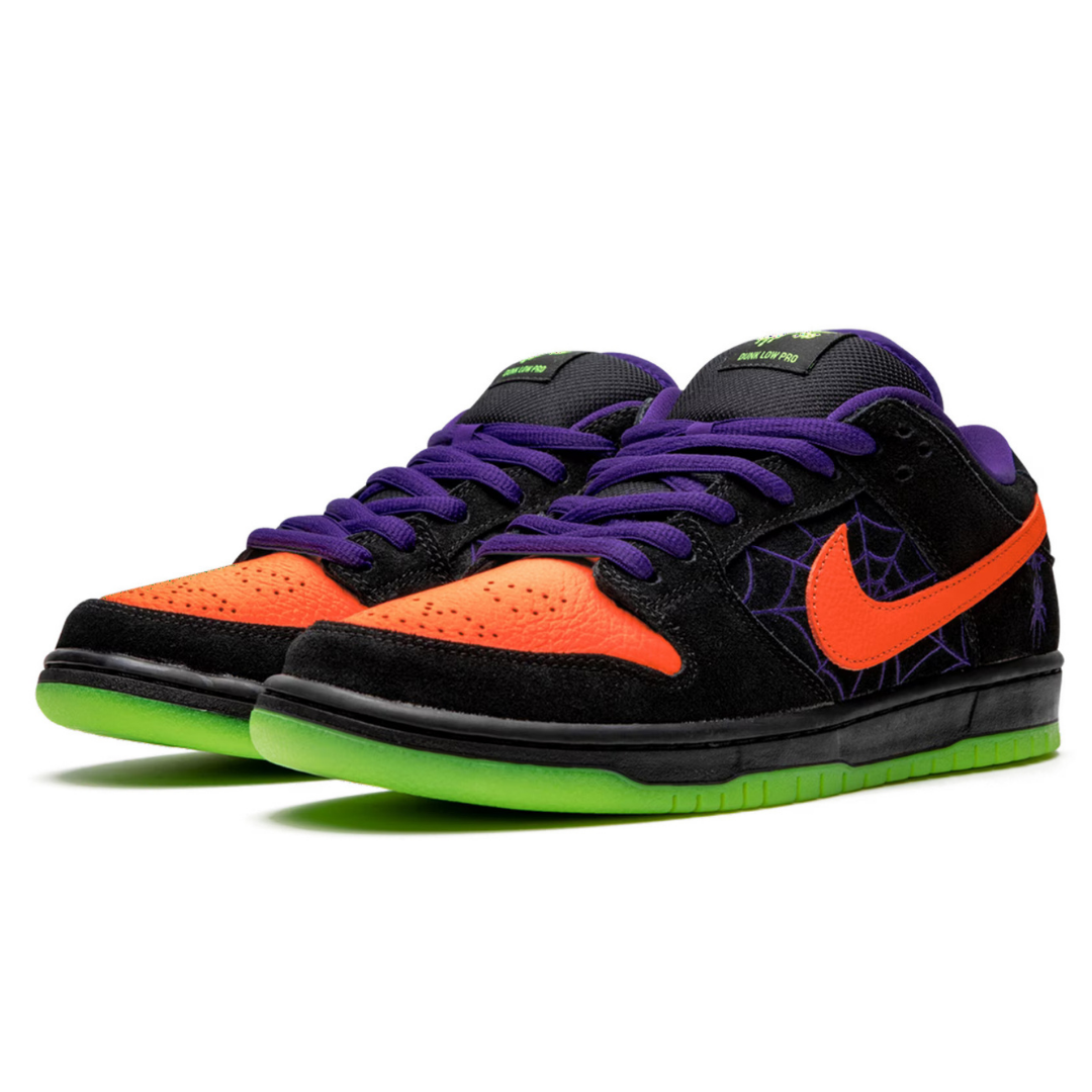 SB DUNK LOW 'Night of Mischief'