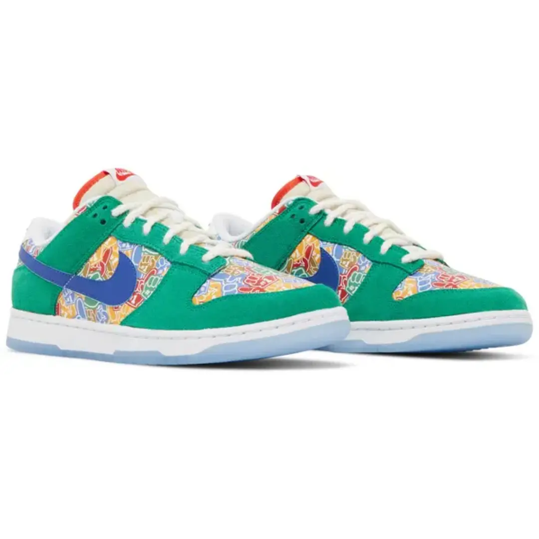 SB DUNK LOW “Foam Finger"