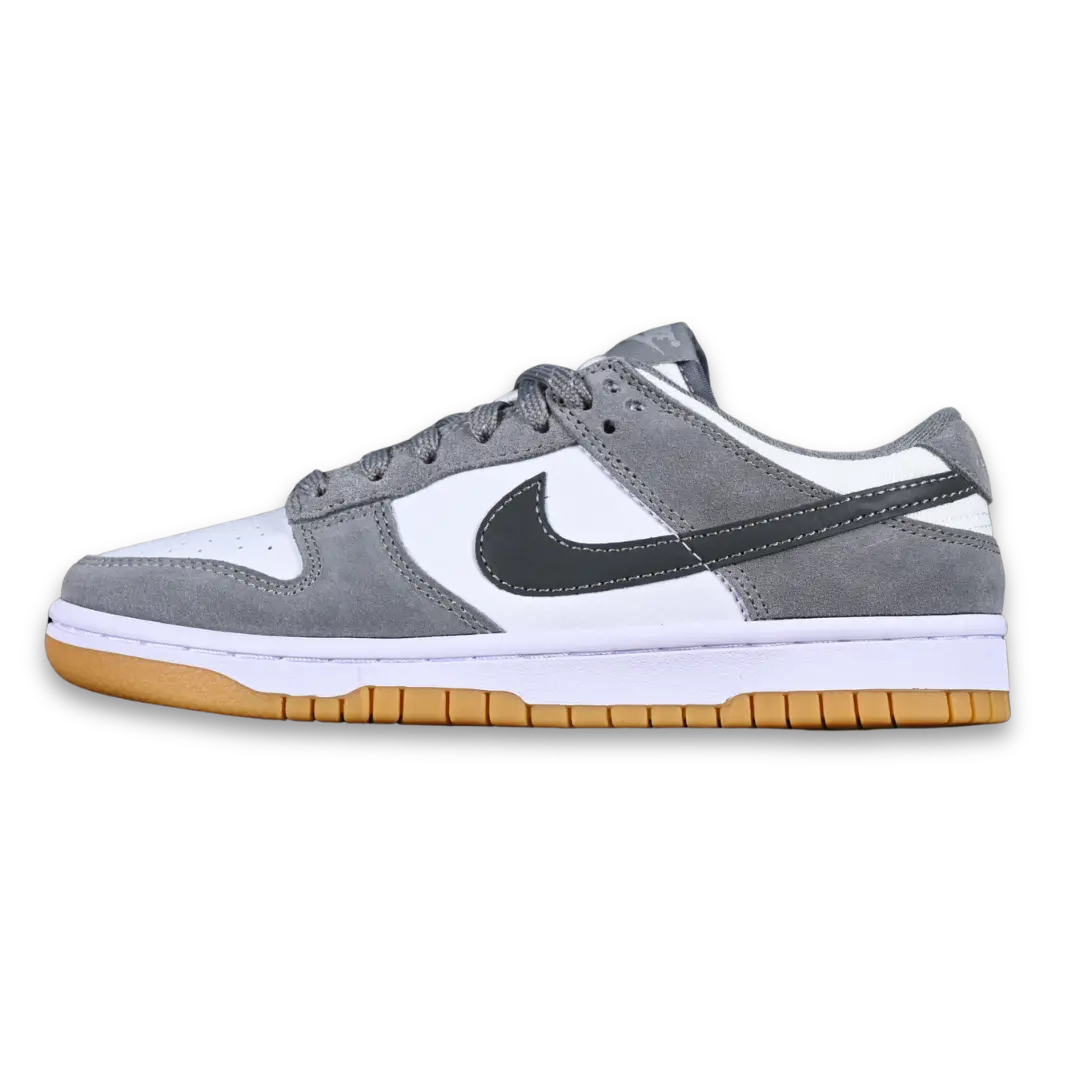 SB DUNK LOW "Smoke Grey Gum"