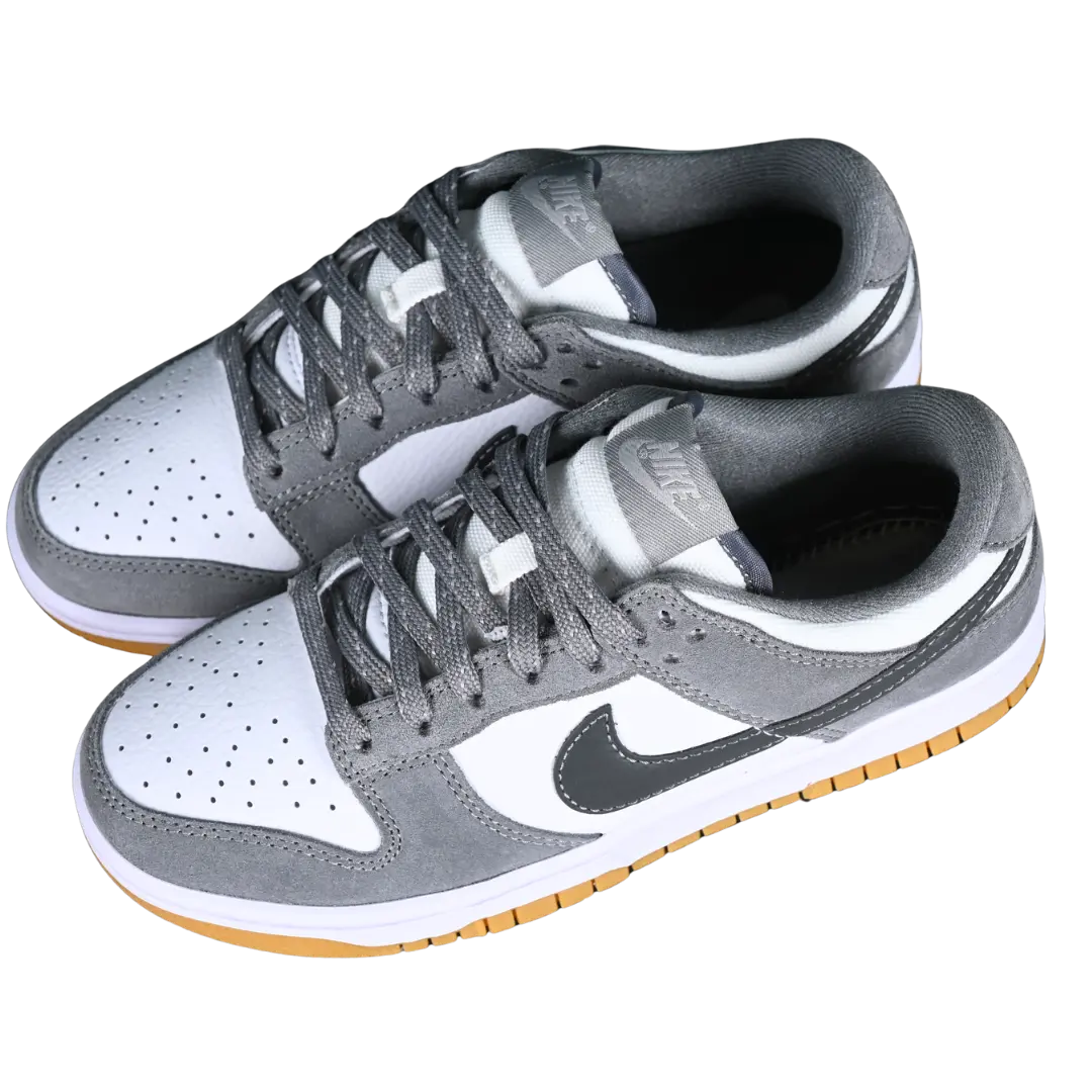 SB DUNK LOW "Smoke Grey Gum"