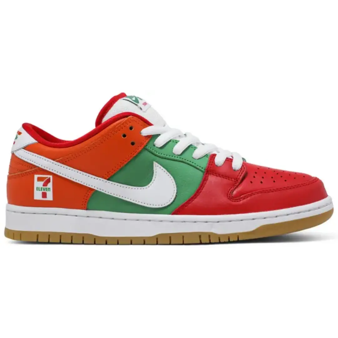 SB DUNK LOW "7-Eleven"