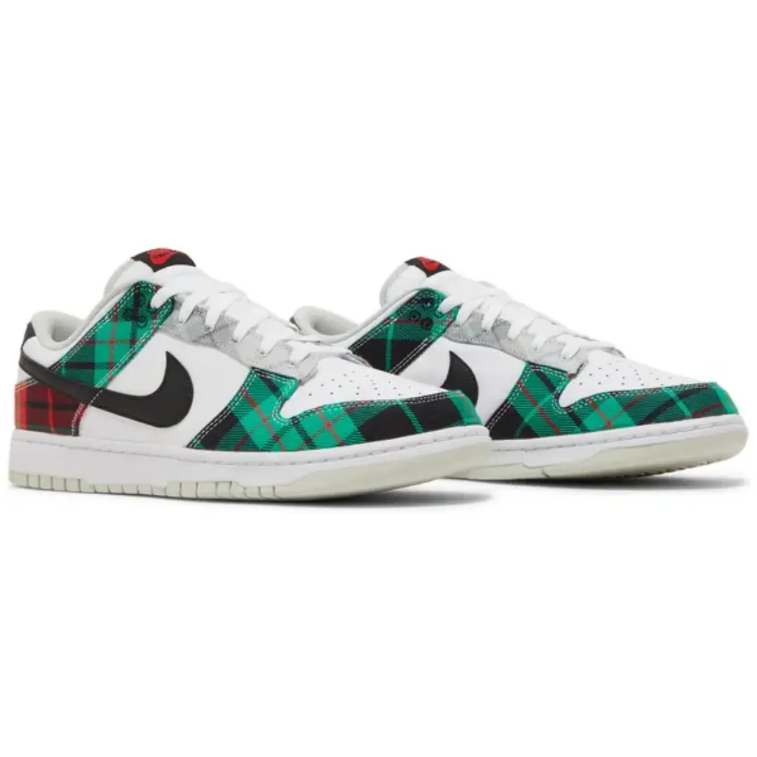SB DUNK LOW "PLAID"