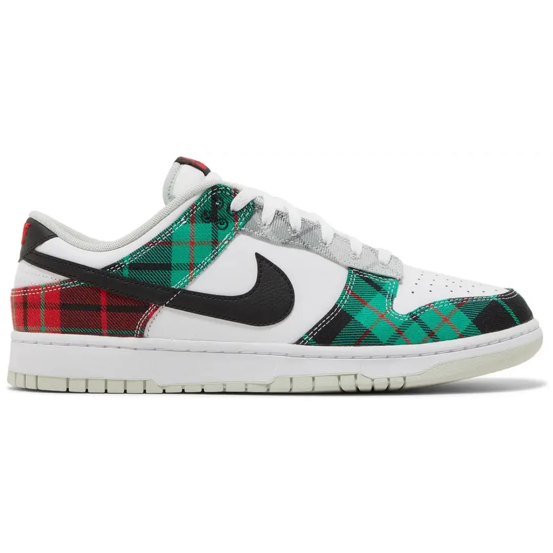 SB DUNK LOW "PLAID"